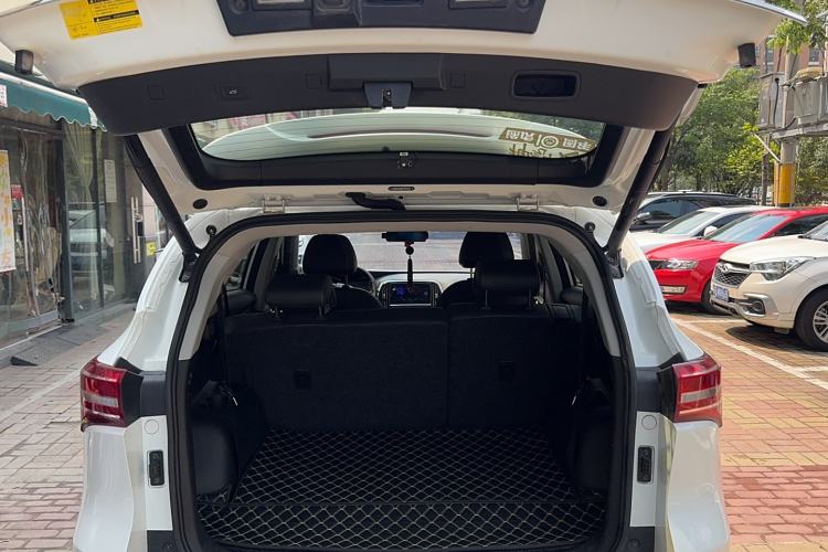 Used JETOUR X70 2018 1.5T Automatic Luxury Edition Trunk