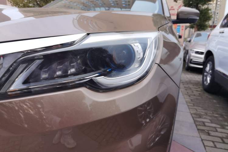 Used JETOUR X70 2018 1.5T Automatic Luxury Edition Left Front Headlight