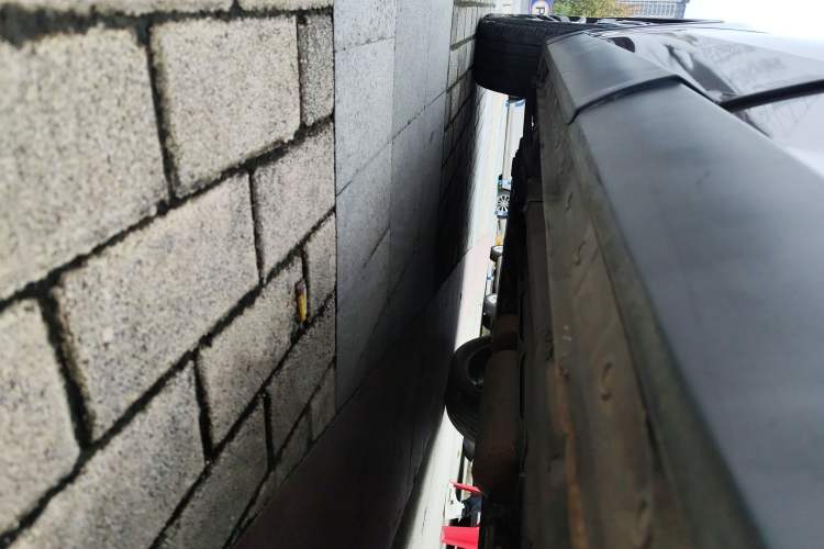 Used JETOUR X70 2018 1.5T Automatic Smart Drive Edition Left Side Sill
