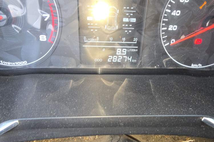 Used JETOUR X70 2018 1.5T Manual Jingxing Edition Odometer Close Up