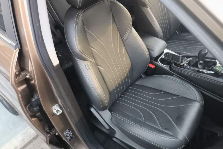 Used JETOUR X70 2018 1.5T Manual Enjoyment Edition Right Front Seat