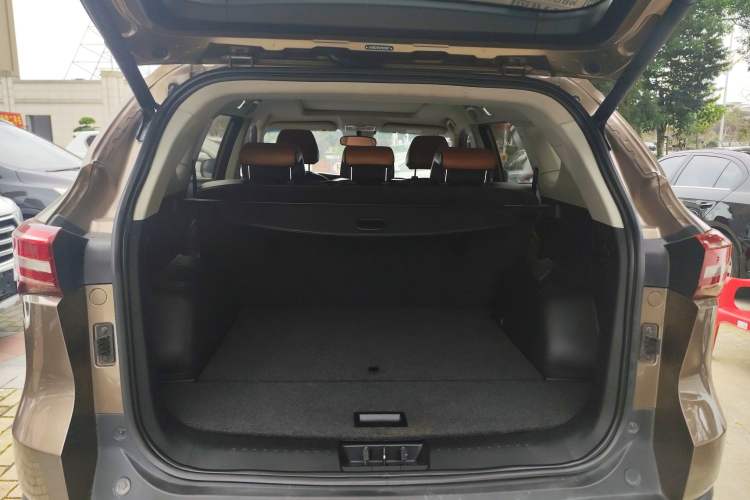Used JETOUR X70 2018 1.5T Automatic Smart Drive Edition Trunk