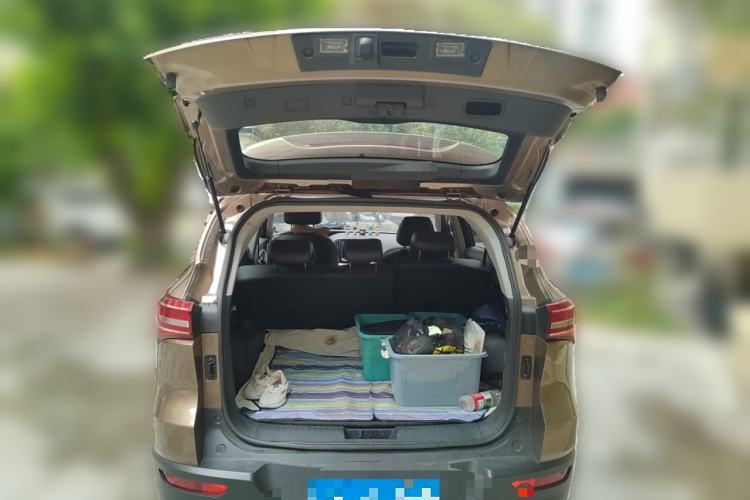 Used JETOUR X70 2018 1.5T Manual Enjoyment Edition Trunk