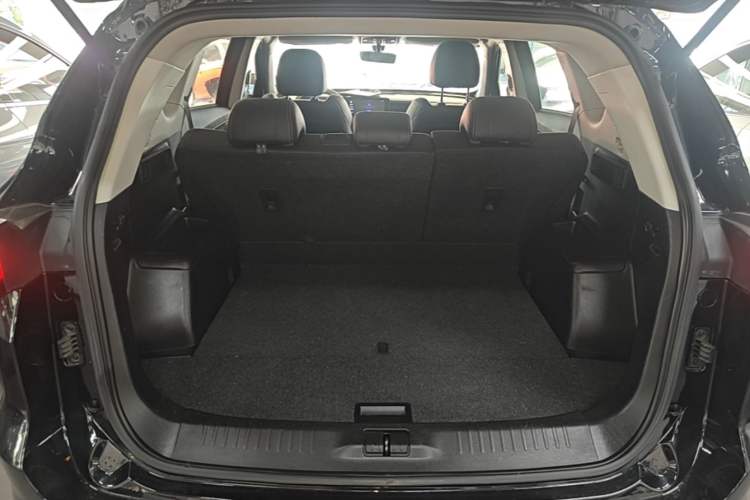 Used JETOUR X70 2019 1.5T DCT Jingxing Edition Trunk