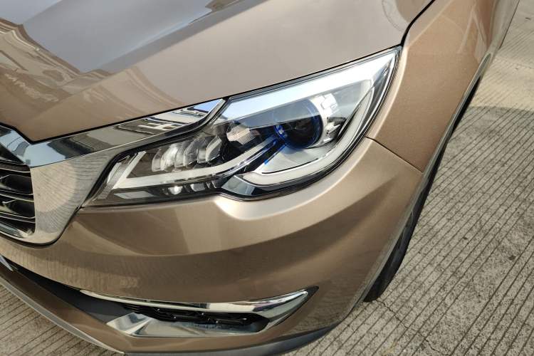 Used JETOUR X70 2019 1.5T DCT Joyride Edition Left Front Headlight