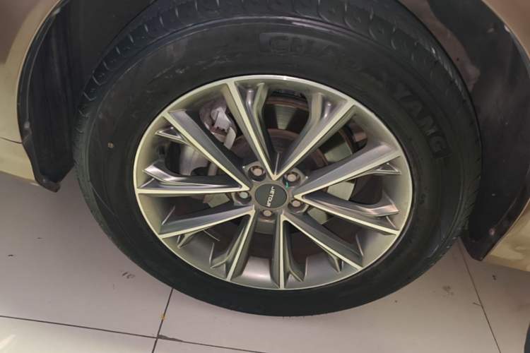 Used JETOUR X70 2019 1.5T DCT Jingxing Edition Left Front Wheel Hub