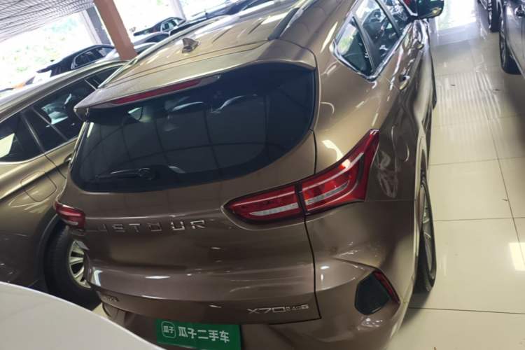 Used JETOUR X70 2019 1.5T DCT Jingxing Edition Rear