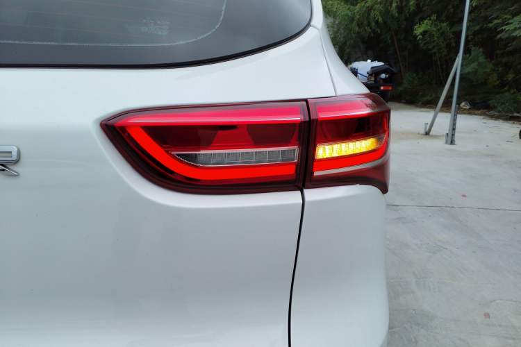 Used JETOUR X70 2019 1.5T DCT Joyride Edition Exterior 6