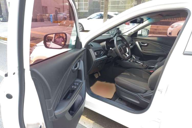 Used JETOUR X70 2019 1.5T DCT Jingxing Edition Interior 2