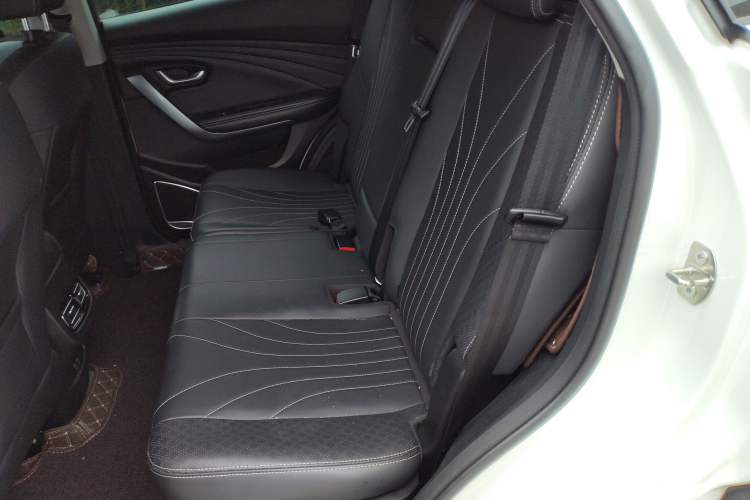 Used JETOUR X70 2019 1.5T DCT Joyride Edition Interior 4
