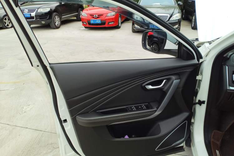 Used JETOUR X70 2019 1.5T DCT Joyride Edition Interior 7