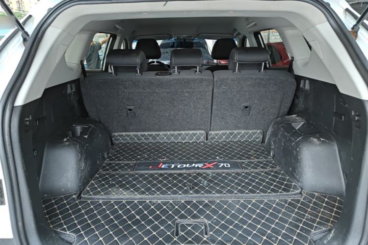 Used JETOUR X70 2019 1.5T DCT Jingxing Edition Trunk