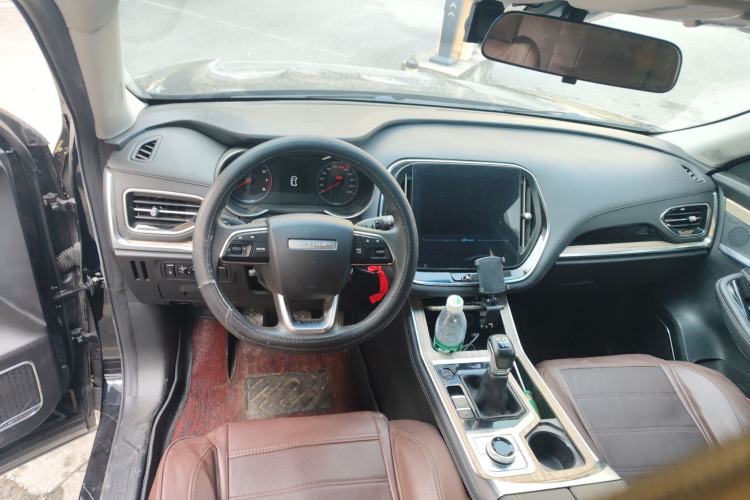 Used JETOUR X70 2020 1.5T Manual Comfort Edition 5 Seats Center Console
