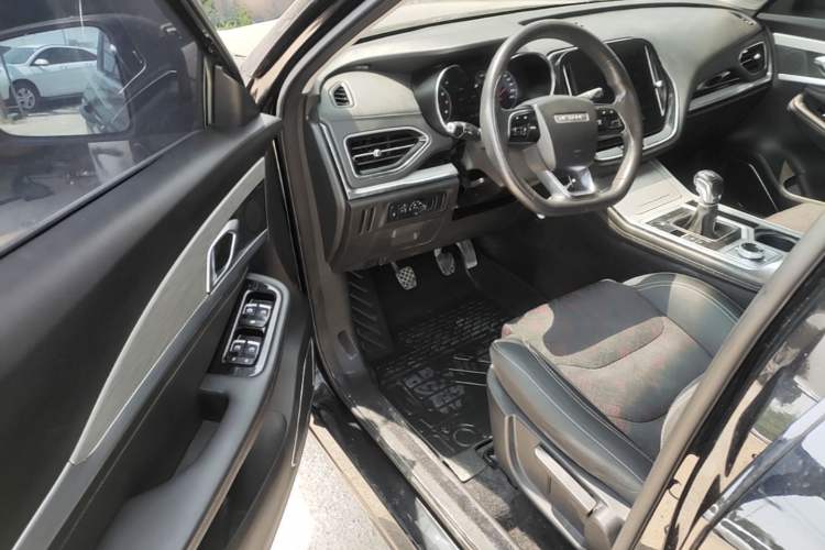 Used JETOUR X70 2020 1.5T Manual Comfort Edition 6 Seats Driver Seat