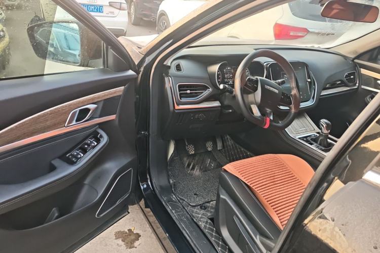 Used JETOUR X70 2020 1.5T Manual Comfort Edition 5 Seats Driver Seat