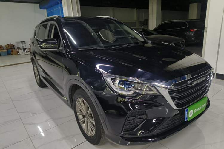 Used JETOUR X70 2020 1.5T DCT Comfort Edition 5-seater Front Right 45 Deg