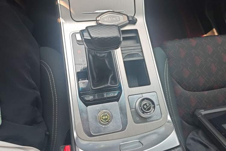 Used JETOUR X70 2020 1.5T DCT Comfort Edition 7-Seater Gear Lever