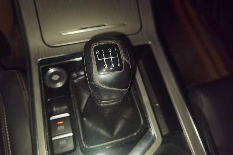 Used JETOUR X70 2020 1.5T Manual EnjoyDrive Edition 5 Seats Gear Lever