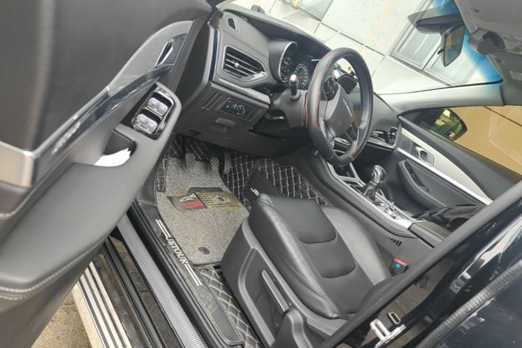 Used JETOUR X70 2020 1.5T Manual Comfort Edition 5 Seats Interior 3