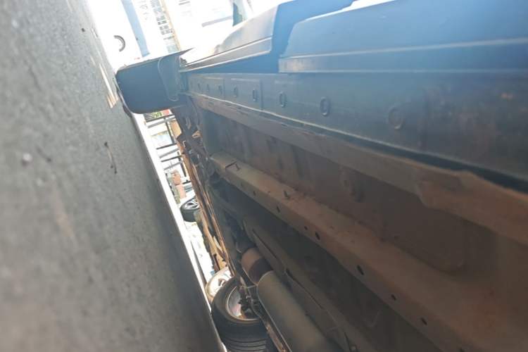 Used JETOUR X70 2020 1.5T DCT Comfort Edition 7-Seater Left Side Sill