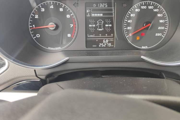 Used JETOUR X70 2020 1.5T Manual Comfort Edition 5 Seats Odometer Close Up