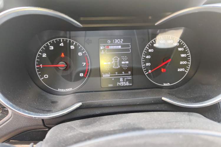 Used JETOUR X70 2020 1.5T Manual Comfort Edition 5 Seats Odometer Close Up