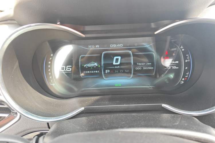 Used JETOUR X70 2020 1.5T DCT Comfort Edition 6 Seats Odometer Close Up