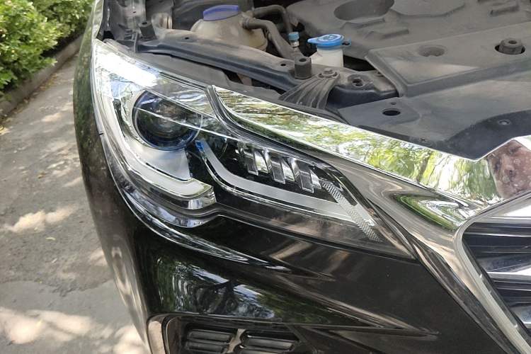 Used JETOUR X70 2020 1.5T Manual EnjoyDrive Edition 5 Seats Right Front Headlight