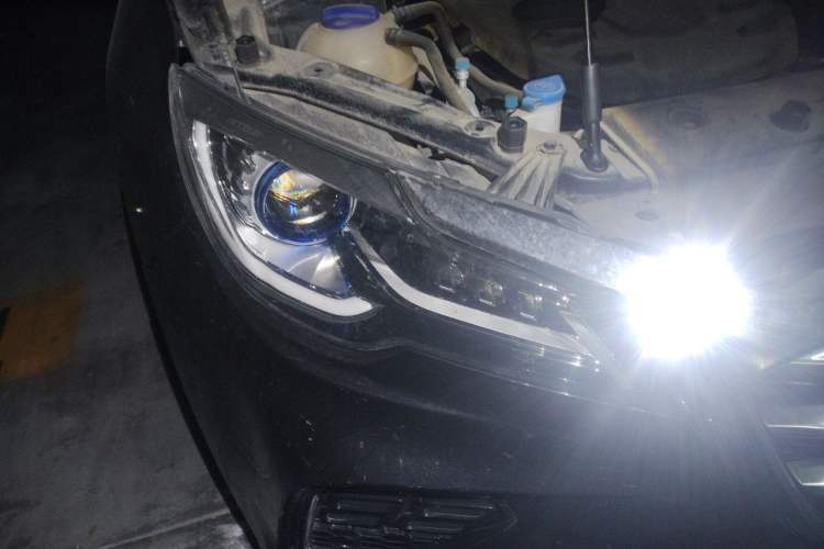 Used JETOUR X70 2020 1.5T DCT Comfort Edition 5-seater Right Front Headlight