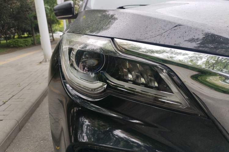 Used JETOUR X70 2020 1.5T Manual Comfort Edition 5 Seats Right Front Headlight