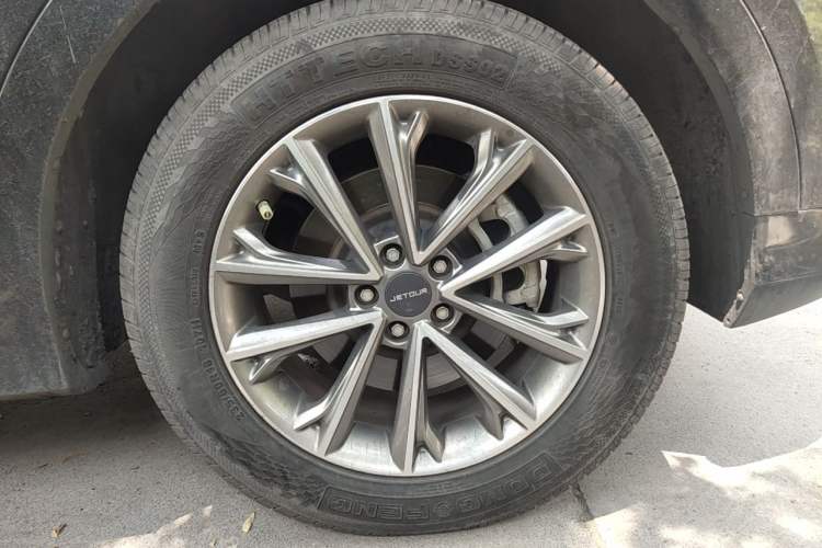 Used JETOUR X70 2020 1.5T Manual EnjoyDrive Edition 5 Seats Right Front Wheel Hub