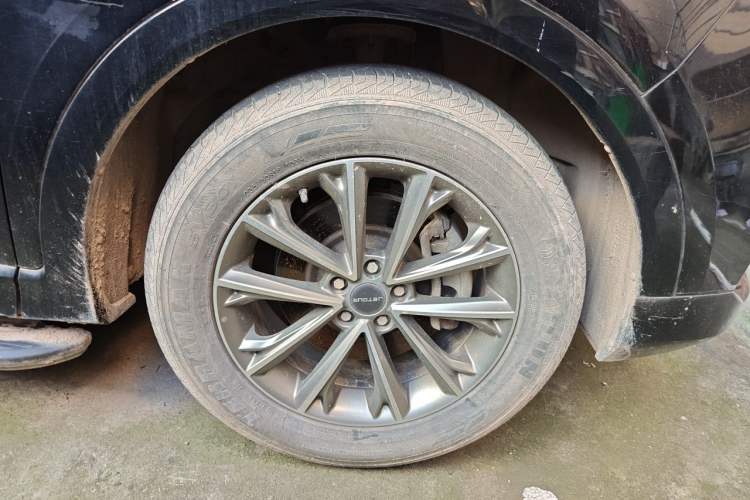 Used JETOUR X70 2020 1.5T Manual Comfort Edition 7-Seater Right Front Wheel Hub