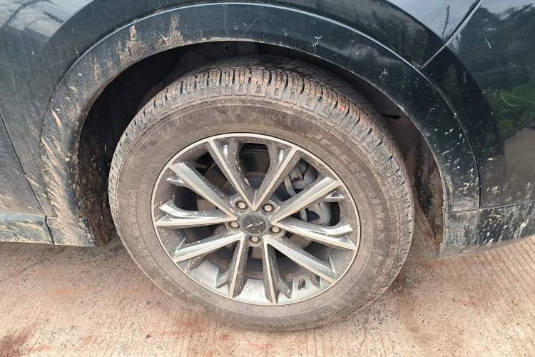 Used JETOUR X70 2020 1.5T Manual Comfort Edition 5 Seats Right Front Wheel Hub