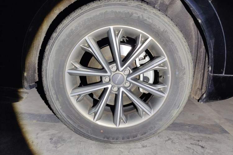 Used JETOUR X70 2020 Revised Version 1.5T Manual Comfort Edition 5 Seats Right Front Wheel Hub