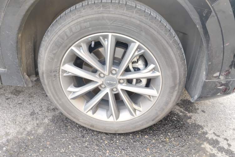 Used JETOUR X70 2020 1.5T Manual Comfort Edition 5 Seats Right Front Wheel Hub