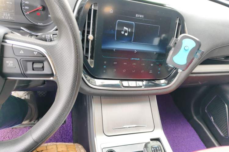 Used JETOUR X70 2020 1.5T Manual Comfort Edition 7-Seater Audio And AC Panel