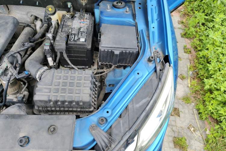 Used JETOUR X70 2020 1.5T Manual Comfort Edition 7-Seater Engine Bay Left