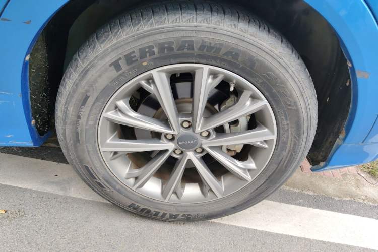 Used JETOUR X70 2020 1.5T Manual Comfort Edition 7-Seater Right Front Wheel Hub