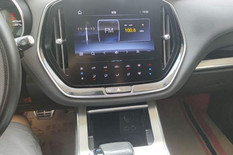 Used JETOUR X70 2020 1.5T DCT YueXing Edition 7-Seater Audio And AC Panel