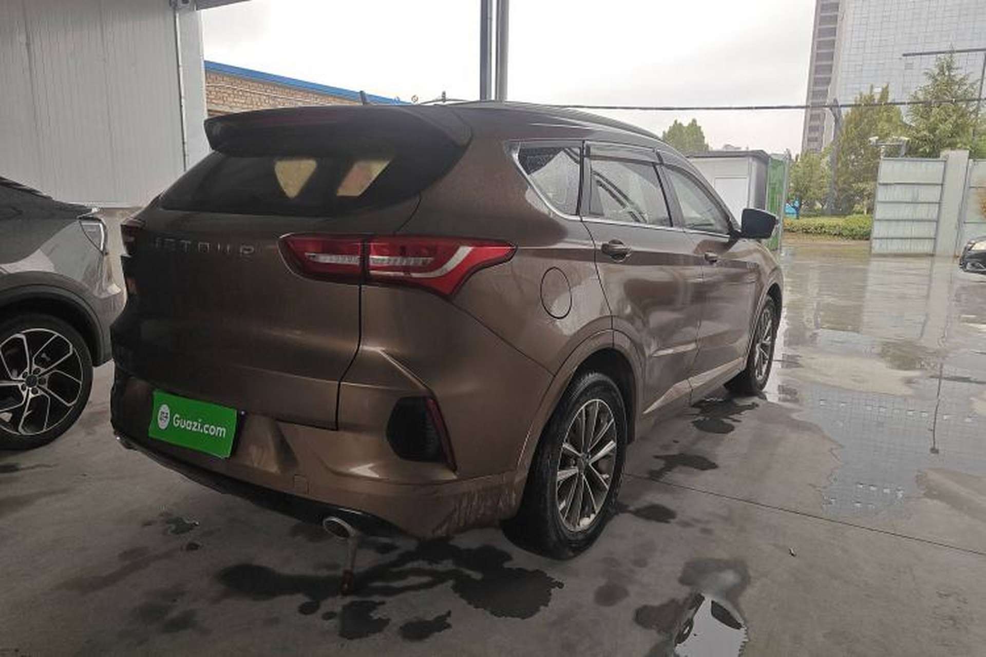 Used JETOUR X70 2020 1.5T Manual Comfort Edition 7-Seater Exterior 4