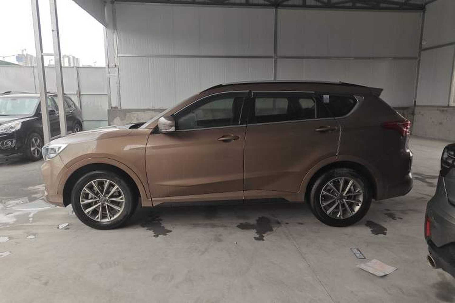 Used JETOUR X70 2020 1.5T Manual Comfort Edition 7-Seater Exterior 5