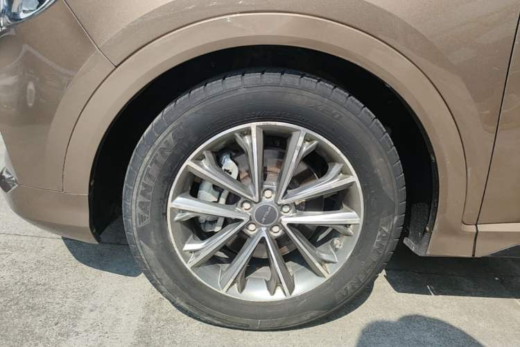Used JETOUR X70 2020 1.5T DCT YueXing Edition 7-Seater Left Front Wheel Hub