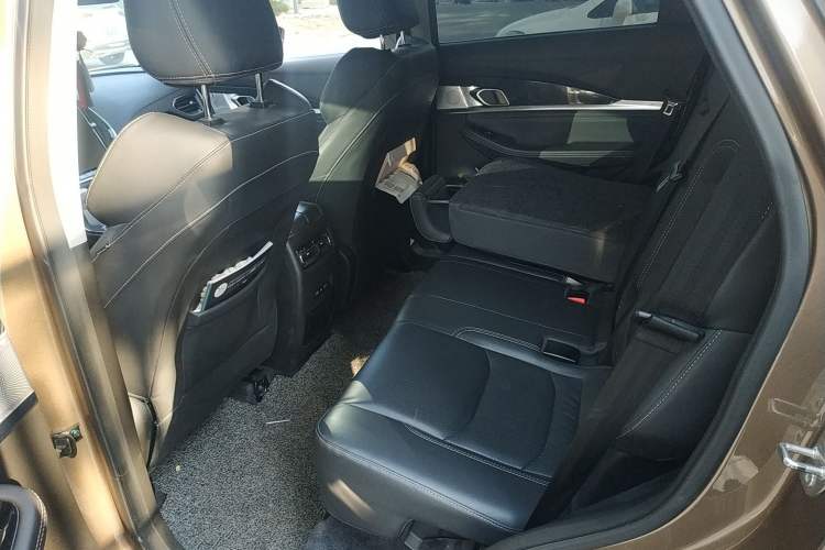 Used JETOUR X70 2020 1.5T DCT Smart Drive Version 5 Seats Left Rear Seat