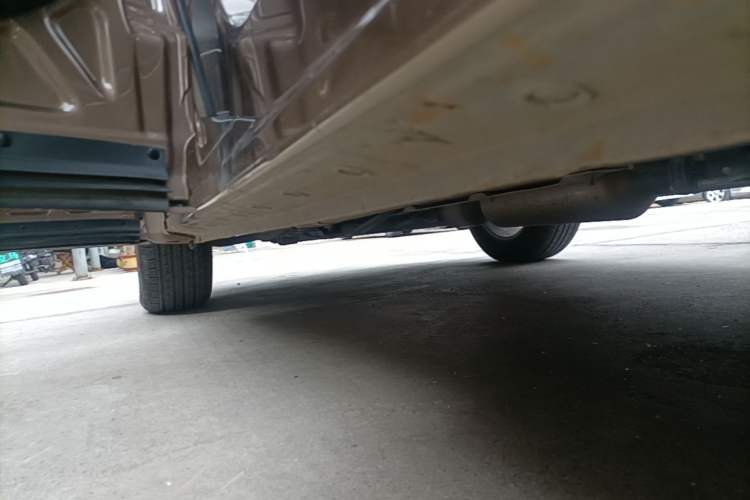 Used JETOUR X70 2020 1.5T DCT Comfort Edition 5-seater Left Side Sill