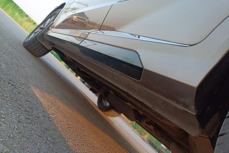 Used JETOUR X70 2020 1.5T DCT Comfort Edition 7-Seater Left Side Sill