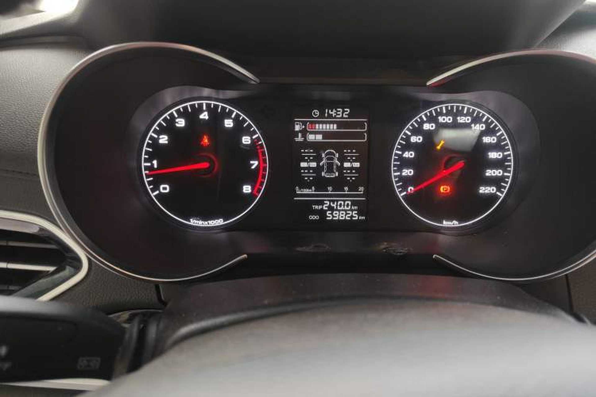 Used JETOUR X70 2020 1.5T Manual Comfort Edition 7-Seater Odometer Close Up