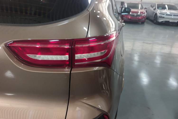 Used JETOUR X70 2020 1.5T DCT YueXing Edition 7-Seater Right Rear Taillight