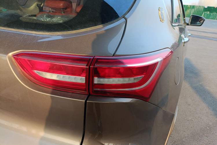 Used JETOUR X70 2020 1.5T DCT Comfort Edition 7-Seater Right Rear Taillight