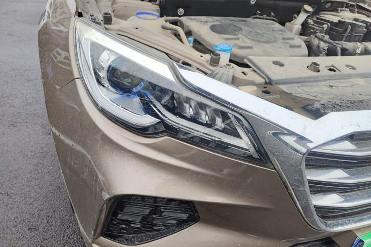 Used JETOUR X70 2020 1.5T Manual EnjoyDrive Edition 5 Seats Right Front Headlight