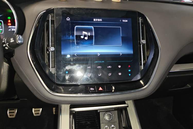 Used JETOUR X70 2020 1.5T Manual EnjoyDrive Edition 6 Seats Audio And AC Panel
